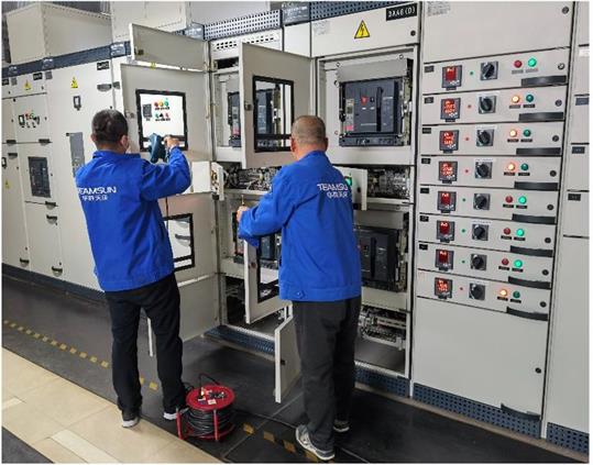 �A����ɔ��������\�S�Ŀ